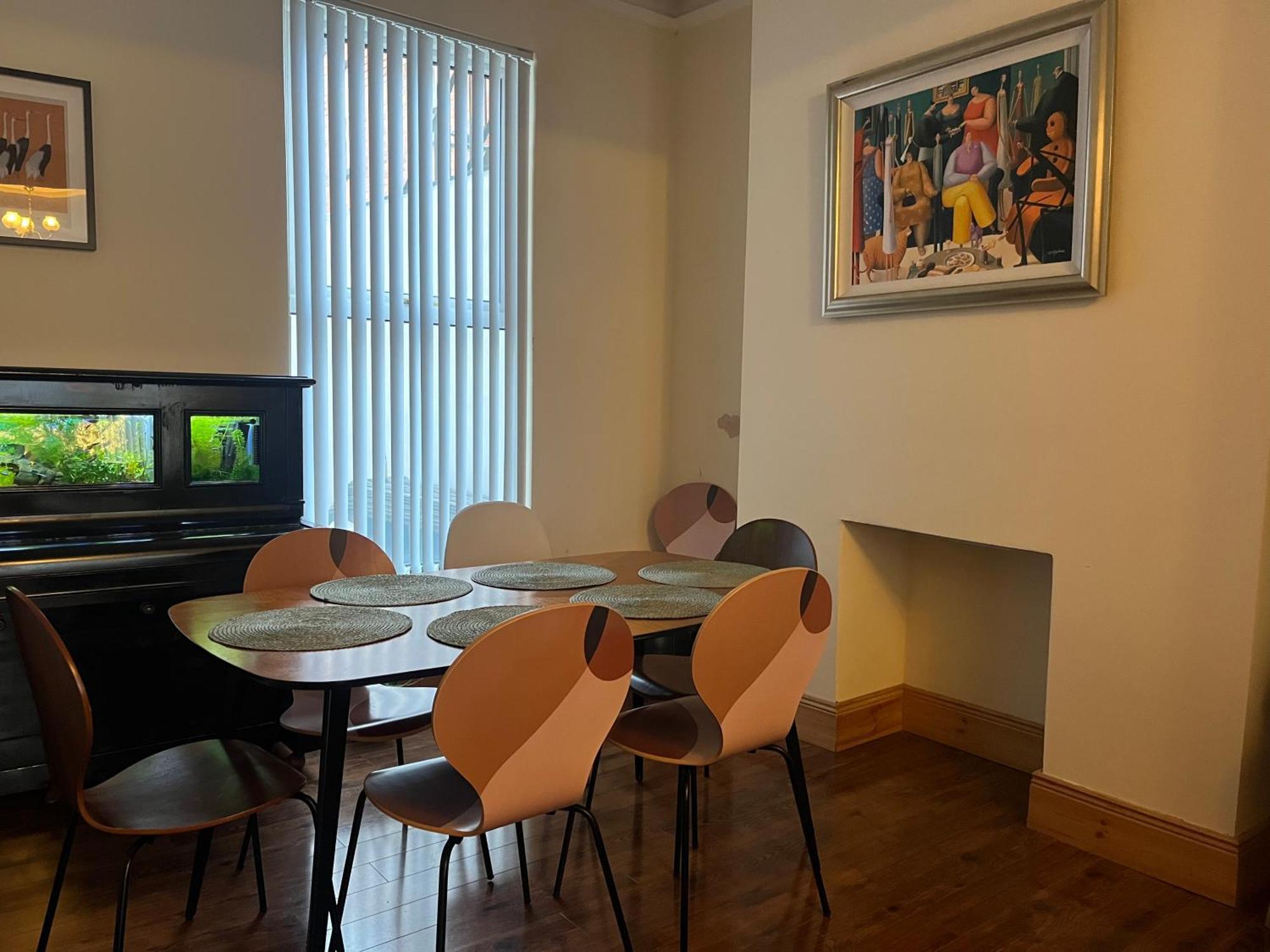 Gr8 Hostel At The Mount Белфаст Екстериор снимка