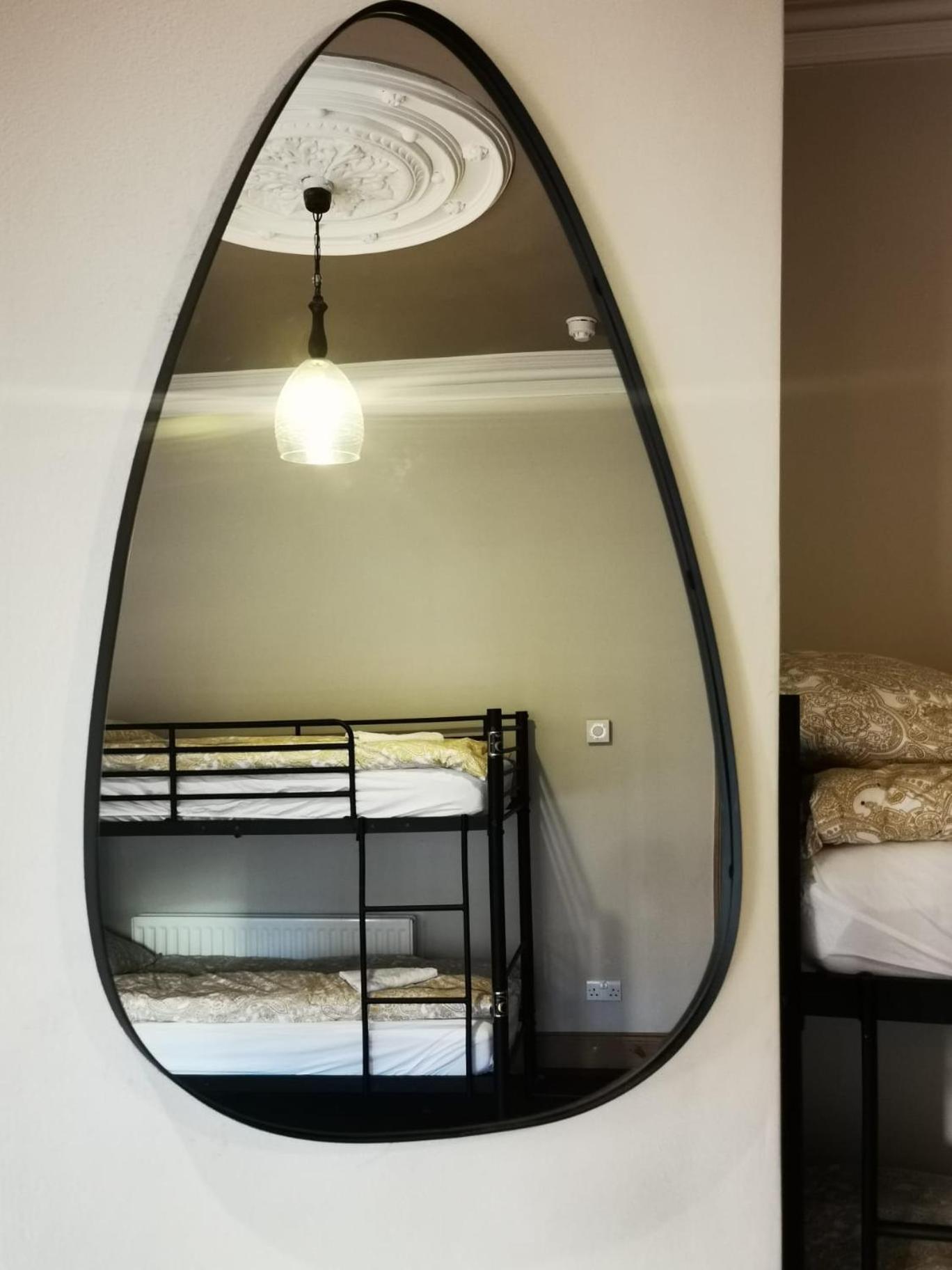 Gr8 Hostel At The Mount Белфаст Екстериор снимка