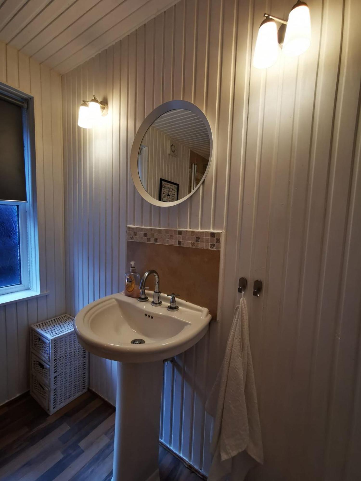 Gr8 Hostel At The Mount Белфаст Екстериор снимка