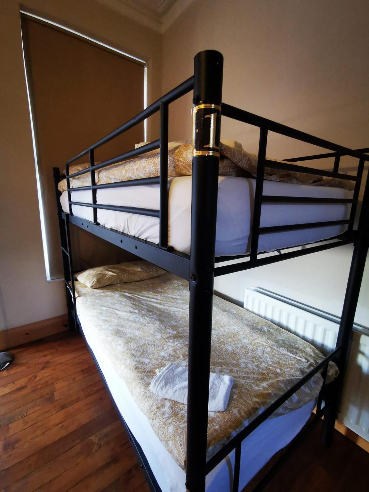 Gr8 Hostel At The Mount Белфаст Екстериор снимка